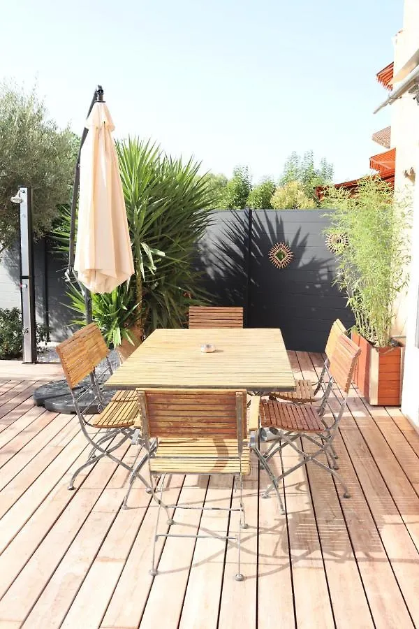 Le Petit Sud Apartment Carqueiranne 0*,